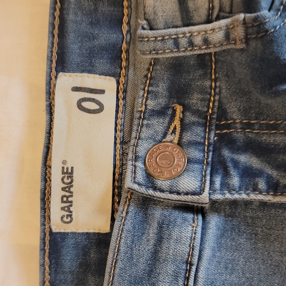 Jeans - Picture 3 of 3